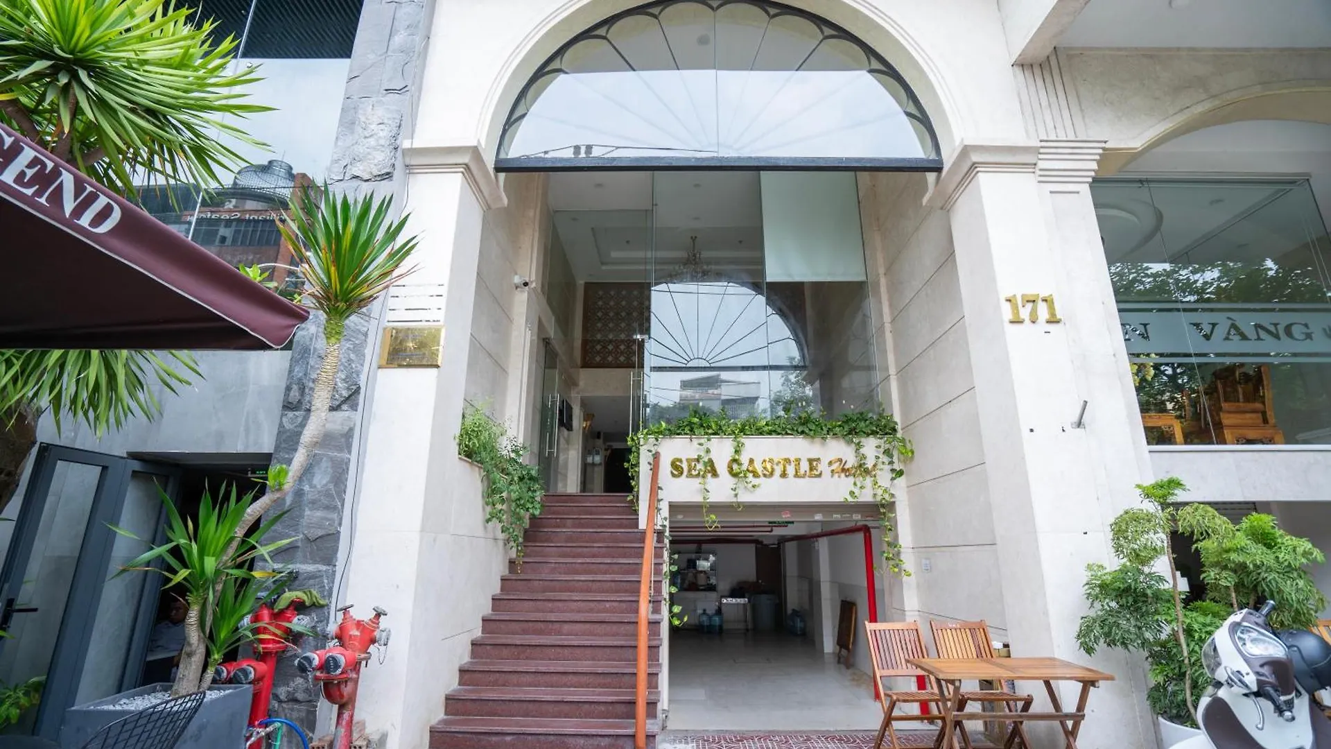 ***  Sea Castle Hotel Da Nang Vietnam